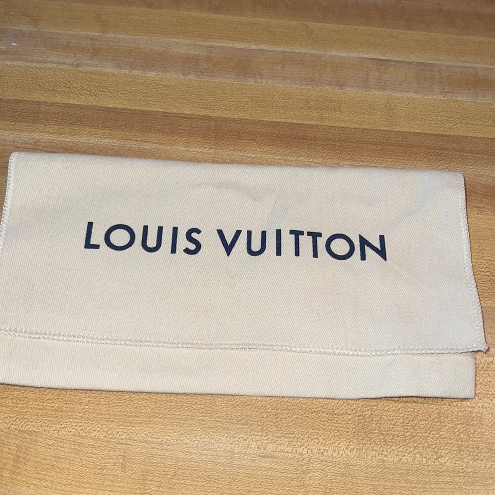 Louis Vuitton wallet dust bag